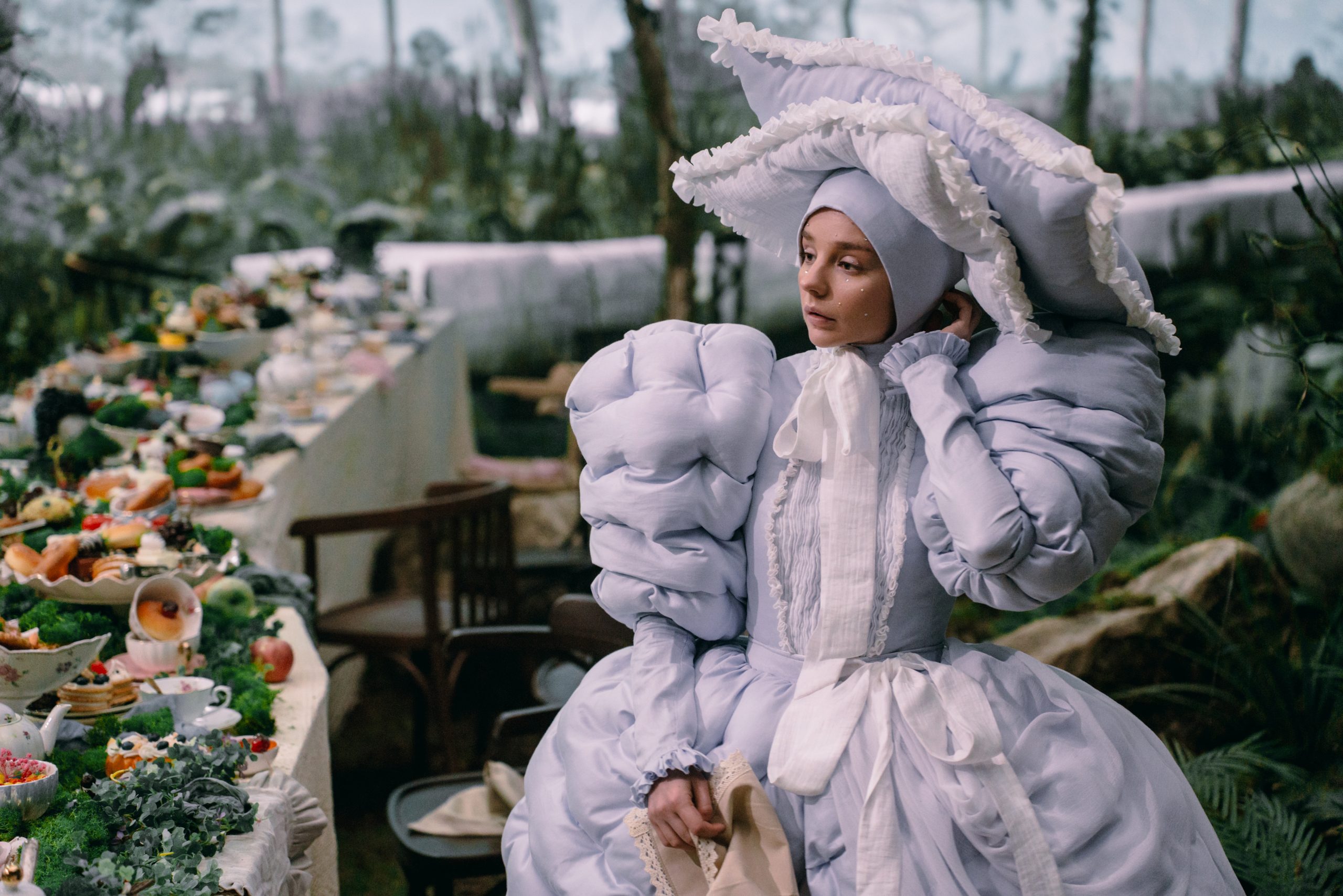 спящая соня - мышь в фильме алиса в стране чудес